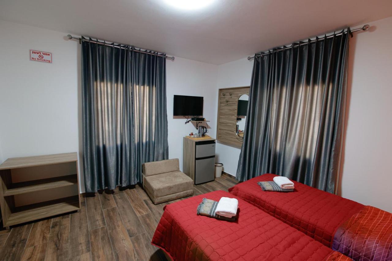 Louis Guesthouse Nazareth Bagian luar foto
