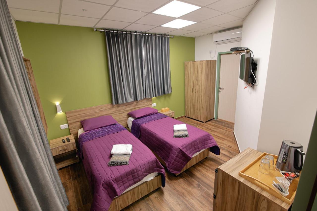 Louis Guesthouse Nazareth Bagian luar foto