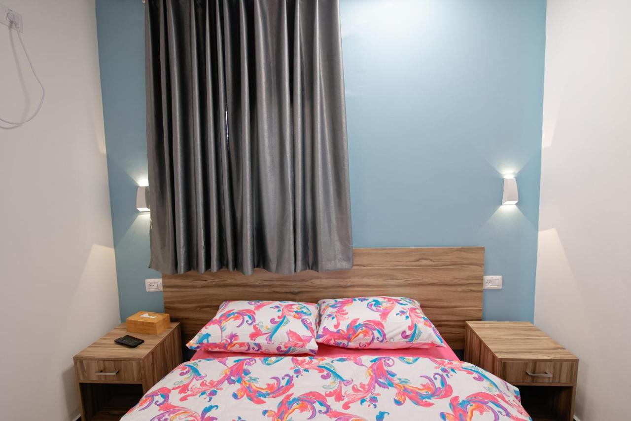 Louis Guesthouse Nazareth Bagian luar foto